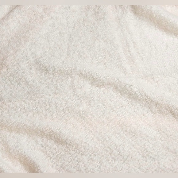 NWT RAE DUNN FAUX MOHAIR THROW BLANKET PATCH WINTER MITTENS CHRISTMAS FA LA LA - Picture 3 of 8